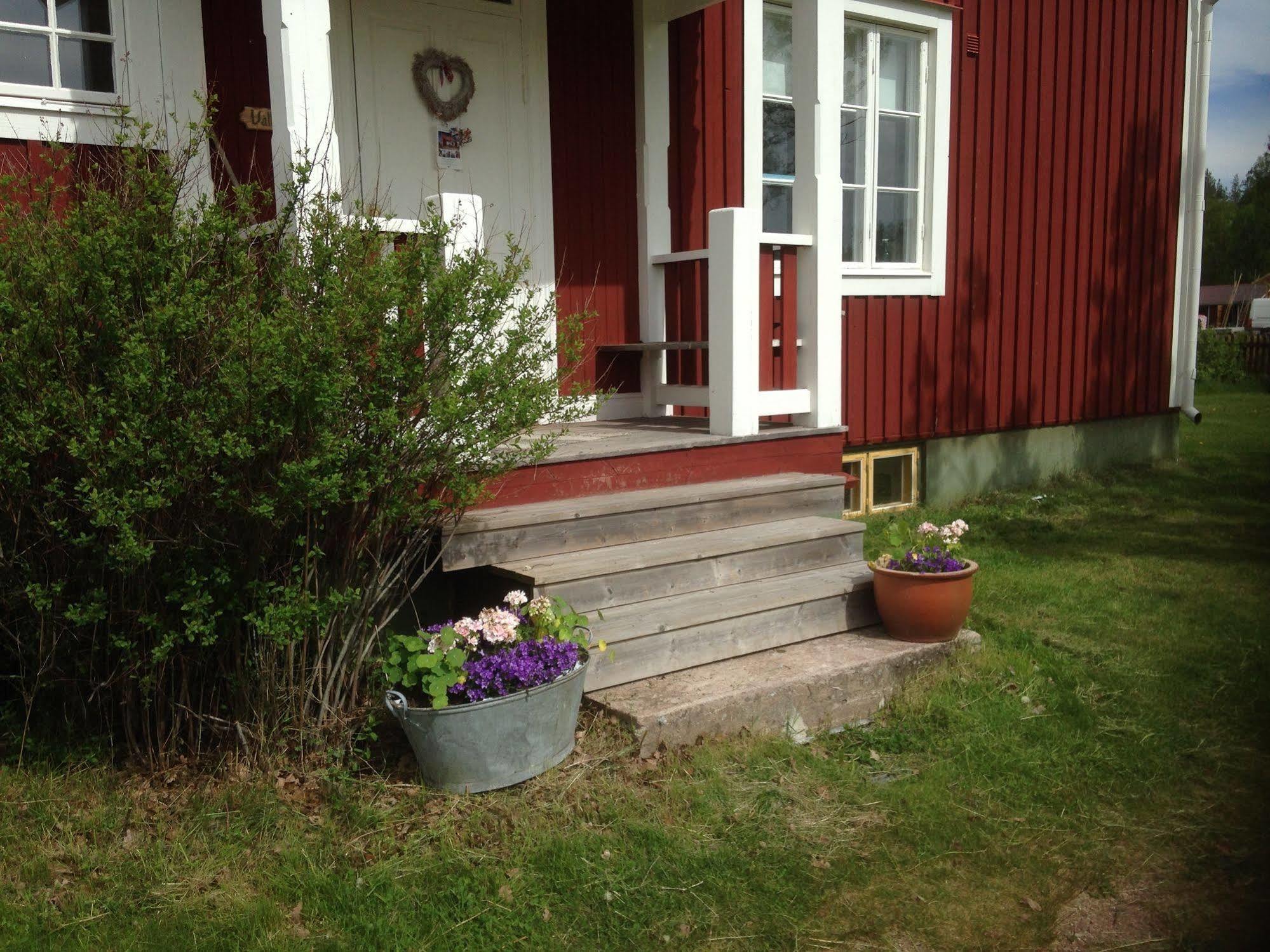 Mora Vandrarhem Och Gaesthem Vinäs Exteriér fotografie